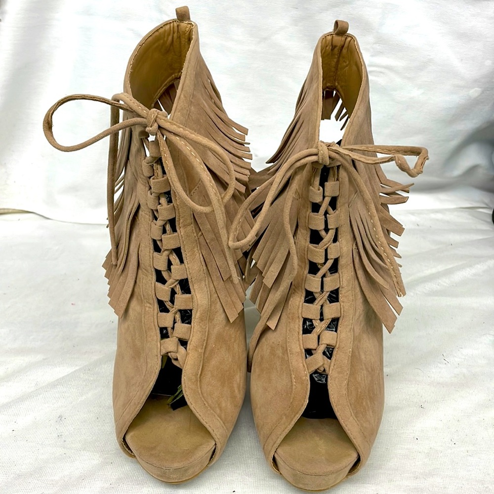 Dots platform fringe heels ladies sz 11